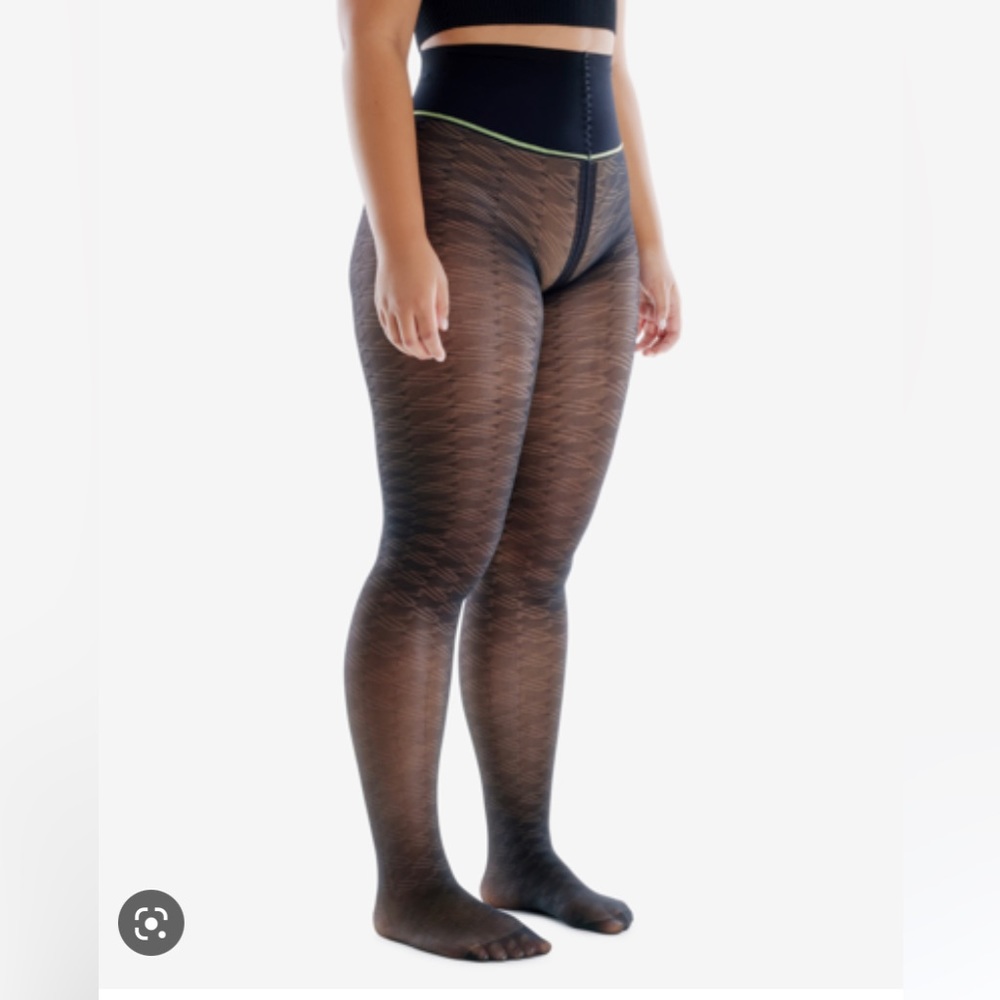 Brand new black Sheertex houndstooth sheer rip-resist tights size medium